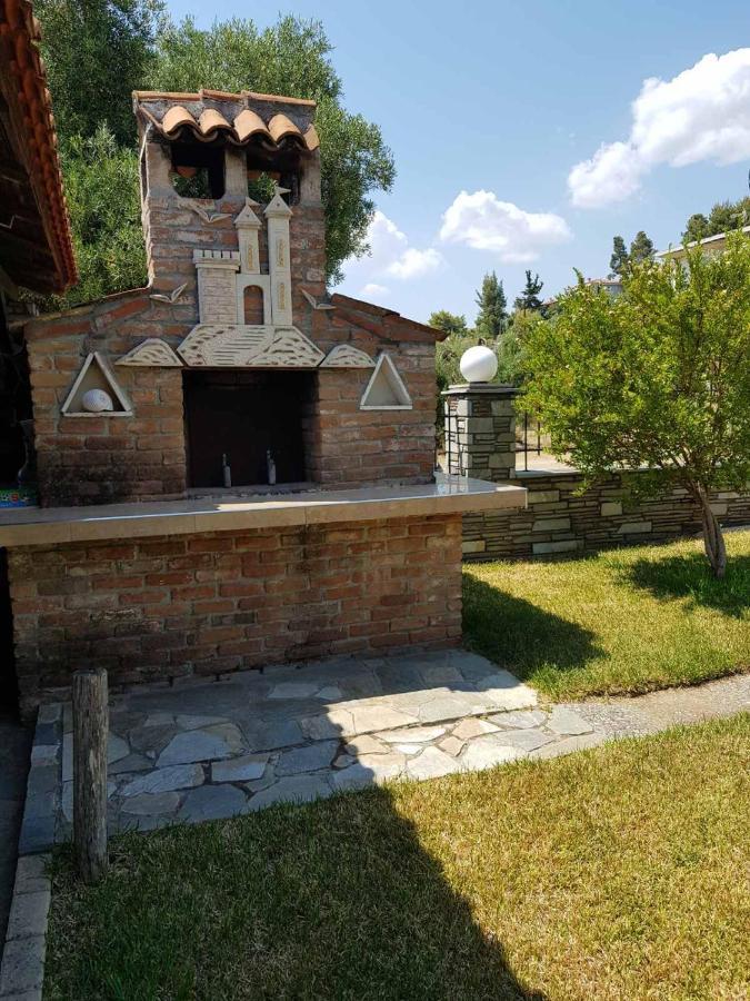 Lemon Flowers Apartments Nea Skioni Exterior foto